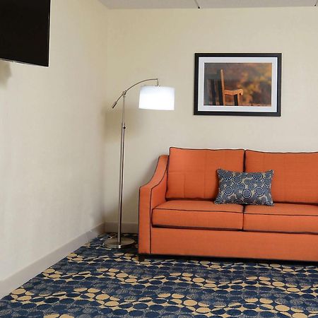 Hampton Inn Roxboro Ngoại thất bức ảnh